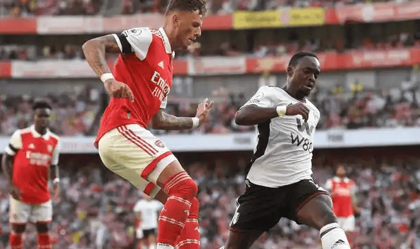 周二010 欧冠：主场锋锐VS客场铁壁！国际米兰硬撼阿森纳，攻防王牌谁能主宰胜负？