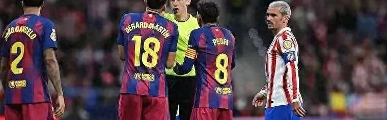 诺坎普一夜崩塌！巴萨10人作战0-2完败！欧冠出局一步之遥！拉师傅真不行，巴斯快救驾