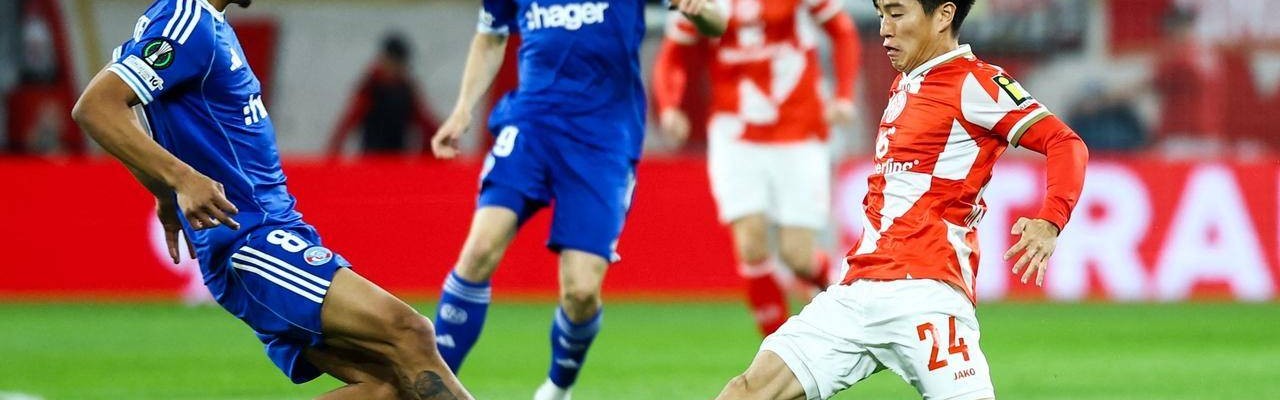 随着25岁日本球星飙世界波+比分2-0，美因茨完胜法甲劲旅，占先机